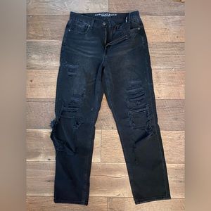 AE distressed mom jean